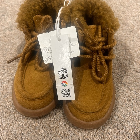 Zara NWT brown/Tan baby toddler 6.5 Boots with Fleece Lining - Picture 2 of 3